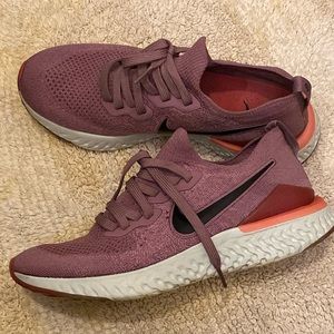 Nike epic react sneakers